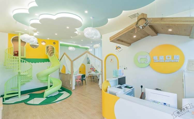 君童口腔君隆广场院区环境图