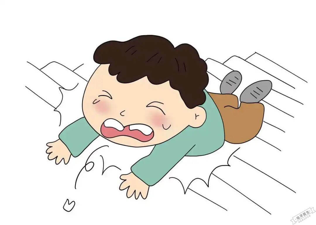 运动中牙齿摔断了